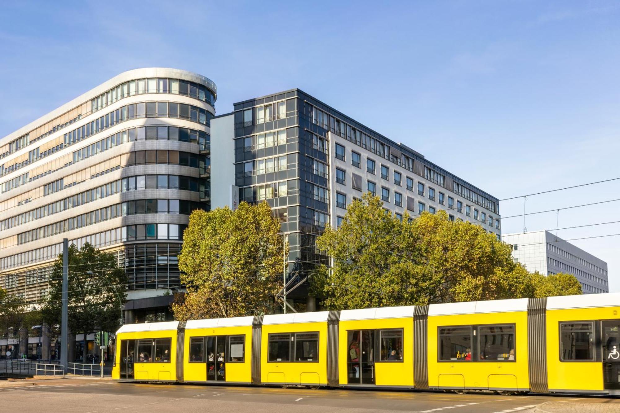 Vienna House Easy By Wyndham Berlin Prenzlauer Berg Hotel Екстериор снимка